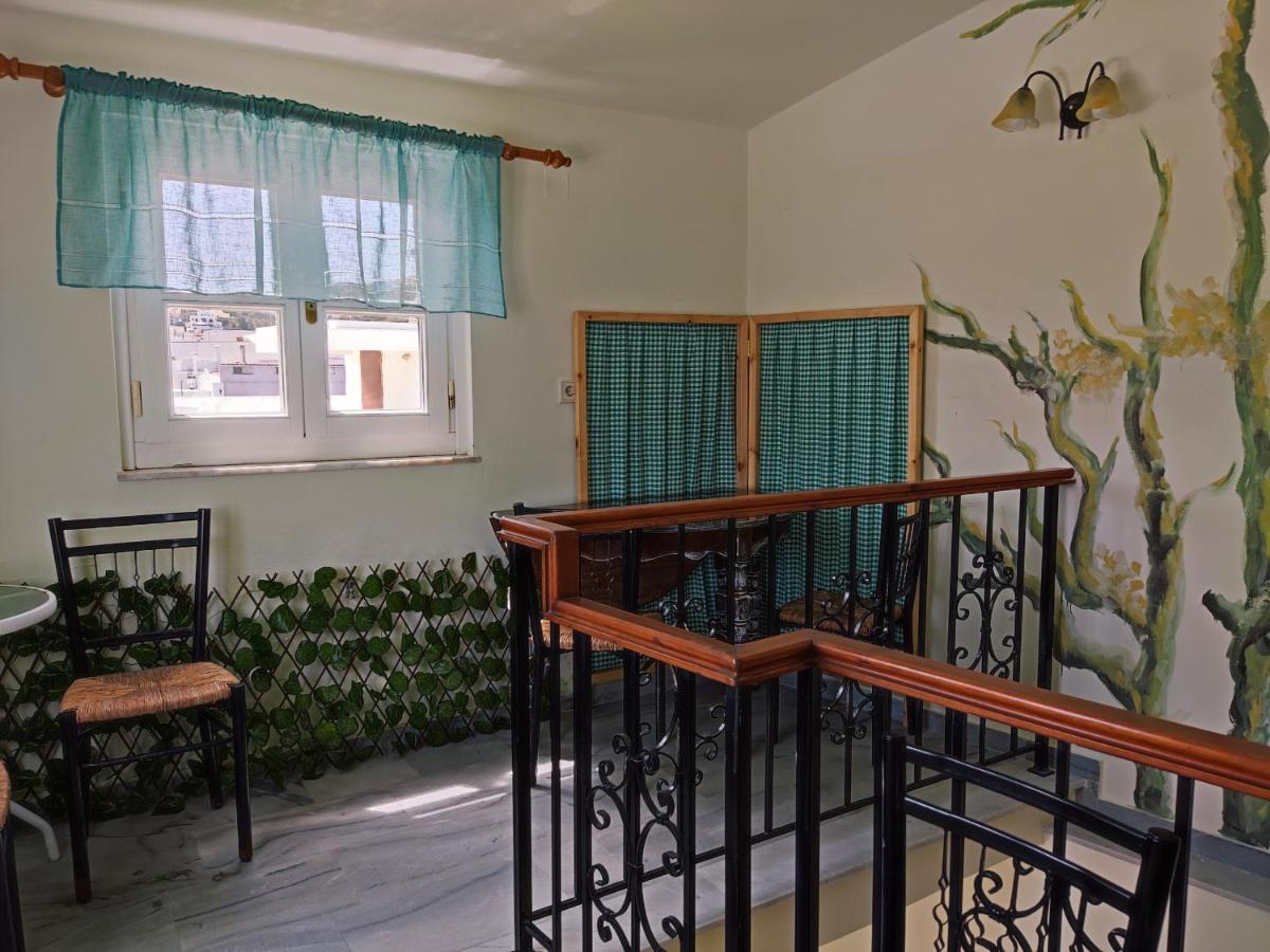 Fiera Guesthouse Ermoupoli Bagian luar foto