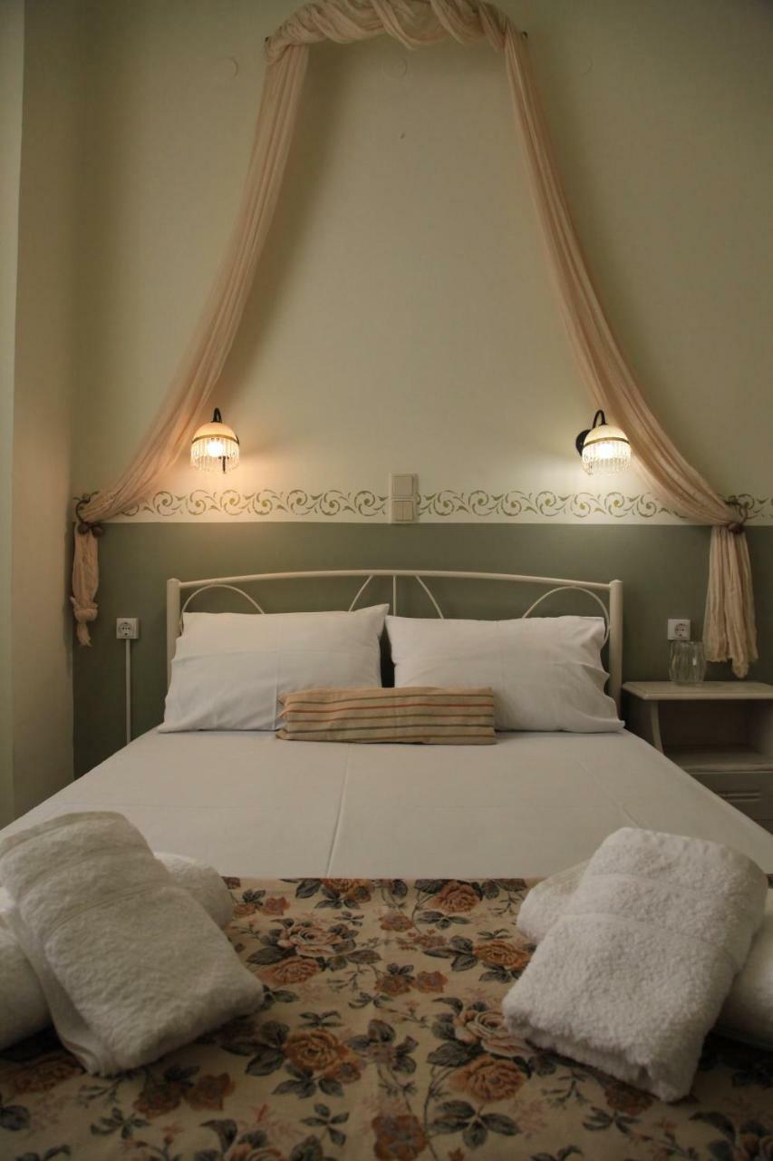 Fiera Guesthouse Ermoupoli Bagian luar foto