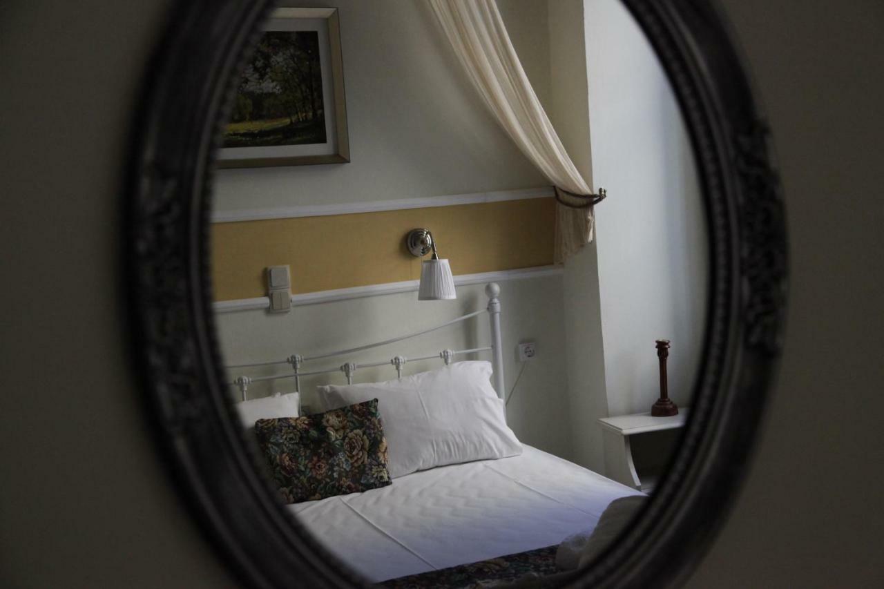 Fiera Guesthouse Ermoupoli Bagian luar foto