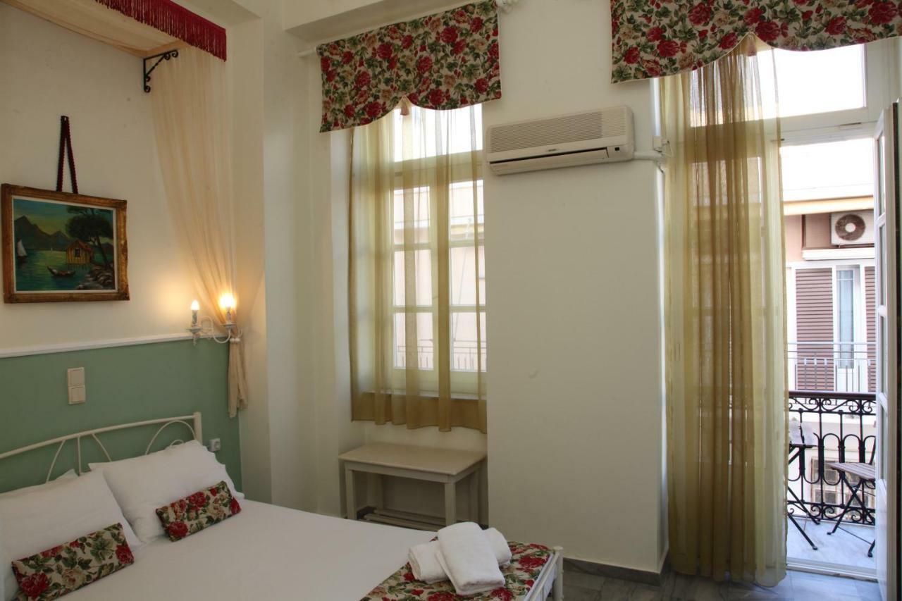 Fiera Guesthouse Ermoupoli Bagian luar foto