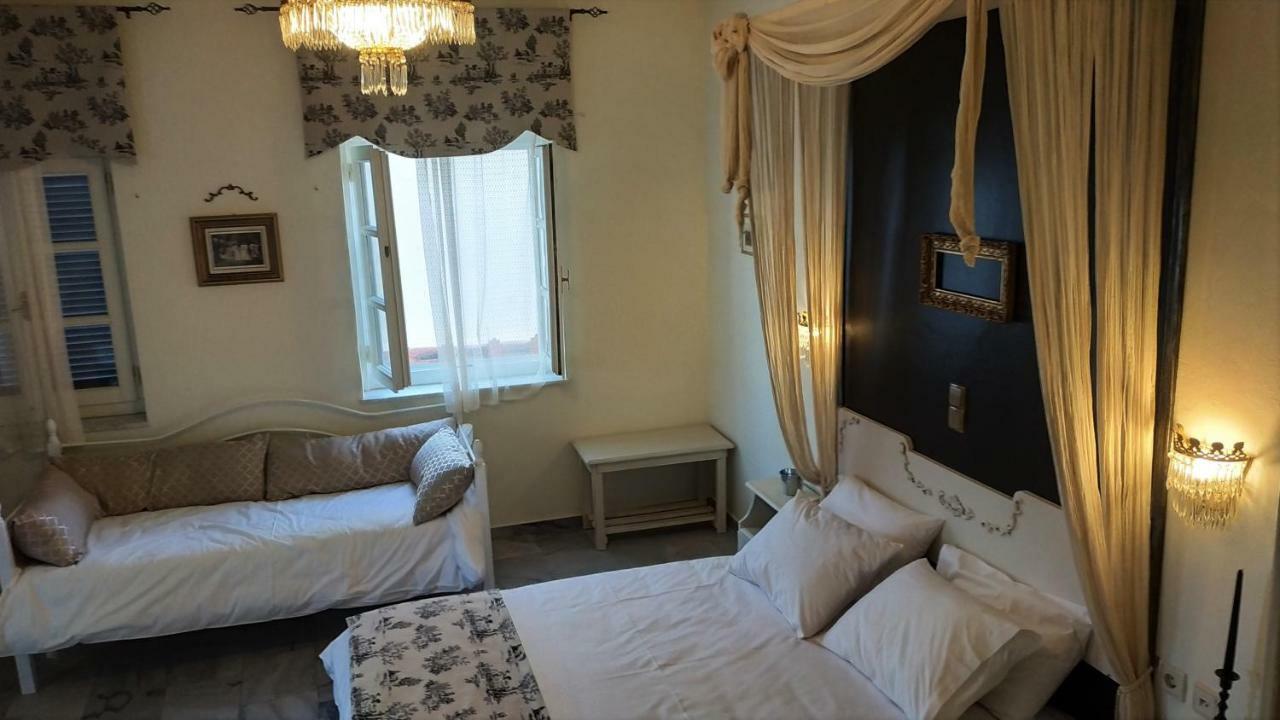 Fiera Guesthouse Ermoupoli Bagian luar foto