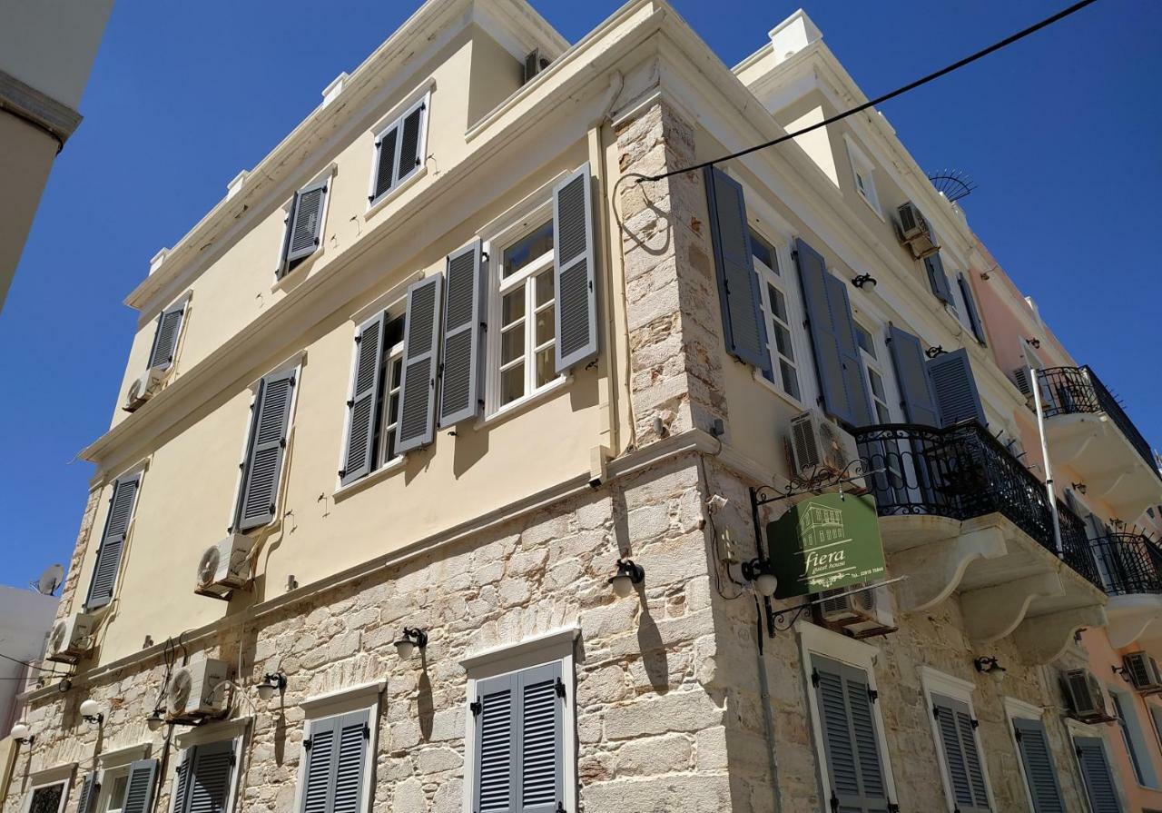 Fiera Guesthouse Ermoupoli Bagian luar foto
