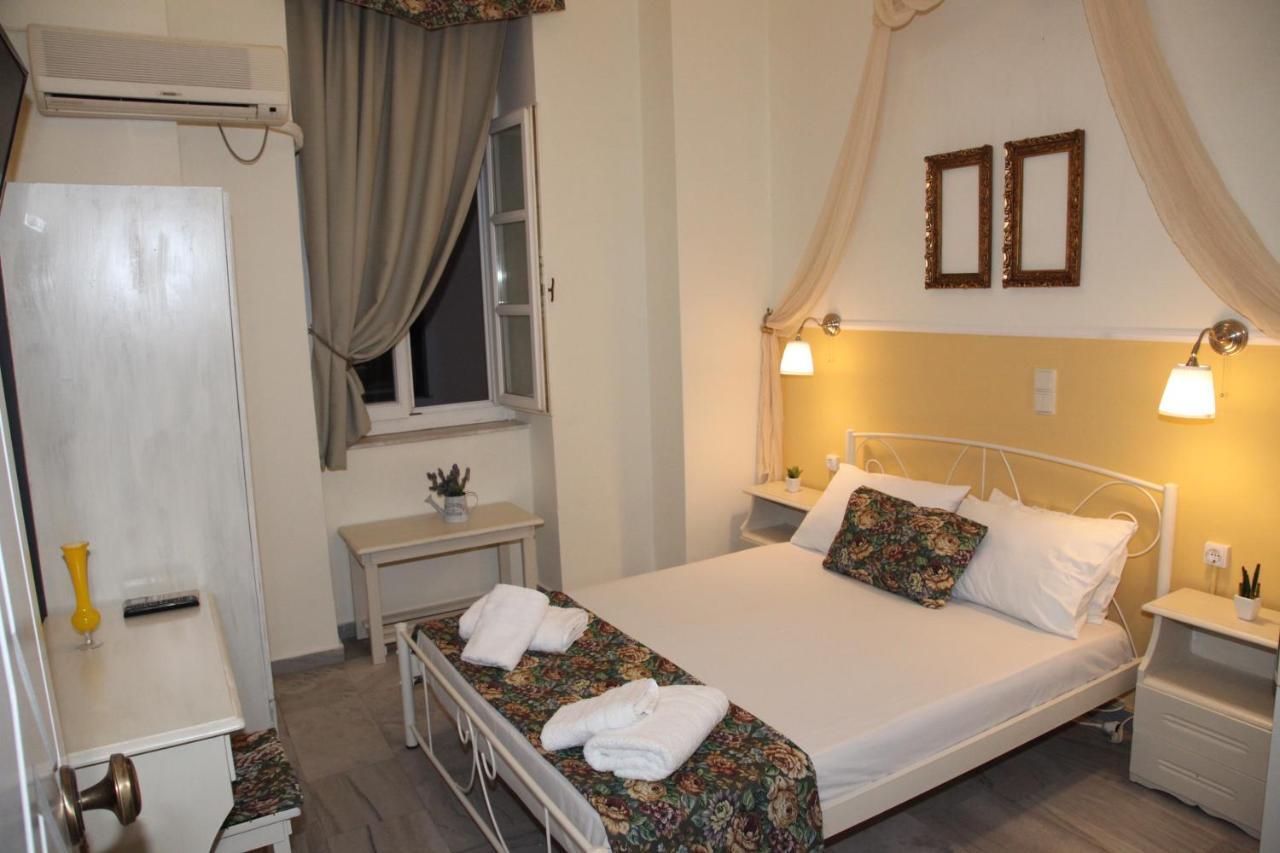 Fiera Guesthouse Ermoupoli Bagian luar foto